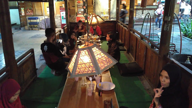 Comentarii opinii despre President Lesehan 1