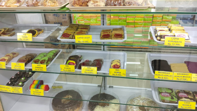 Toko Roti Borneo - Gastronomi dan perhotelan