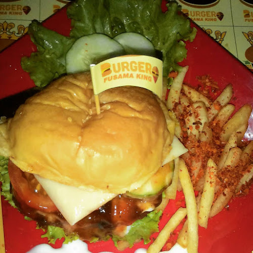 Opinii despre Burger Fusama King în Kota Bandar Lampung - Gastronomi dan perhotelan