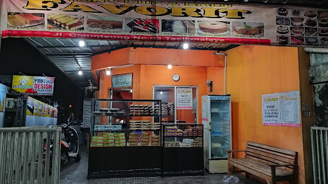 Toko Kue & Bolu Favorit 4