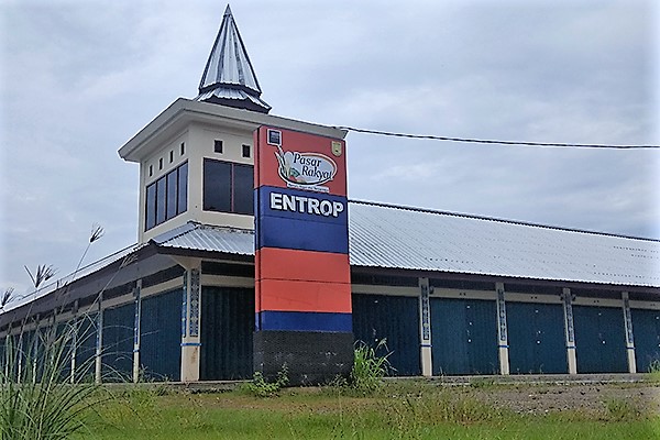 Pasar Rakyat Entrop
