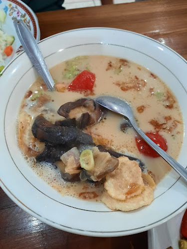 Opinii despre Sate dan sop kaki kambing jakarta în Kota Pasuruan - Gastronomi dan perhotelan