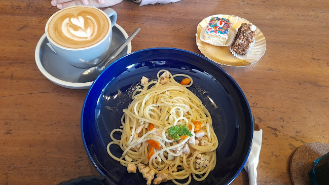 Mein Garden Cafe - Gastronomi dan perhotelan