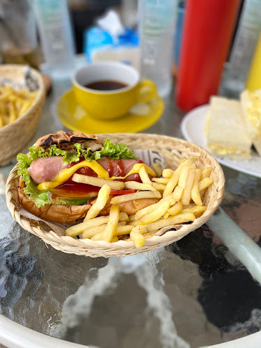 Comentarii opinii despre KOMOREBI CAFE & RESTO