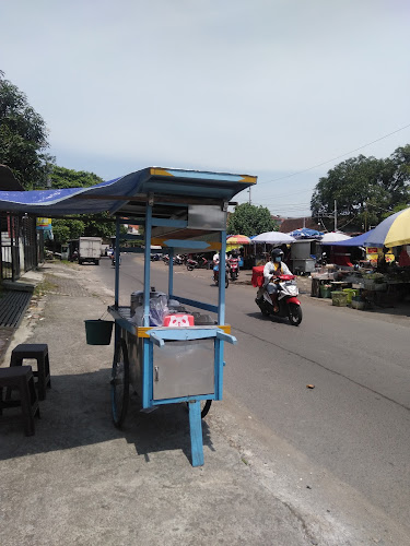 Opinii despre Pasar Krempyeng Pusponjolo în Kota Semarang - Gastronomi dan perhotelan