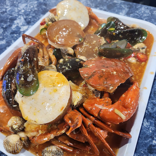 Warung seafood D'geprek Soka