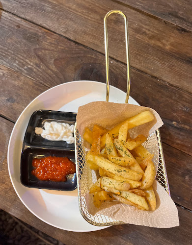 Opinii despre Skena Space în Kota Bandar Lampung - Gastronomi dan perhotelan