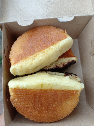 Opinii despre Kue bandung dan pukis Ahoy în Kota Semarang - Gastronomi dan perhotelan