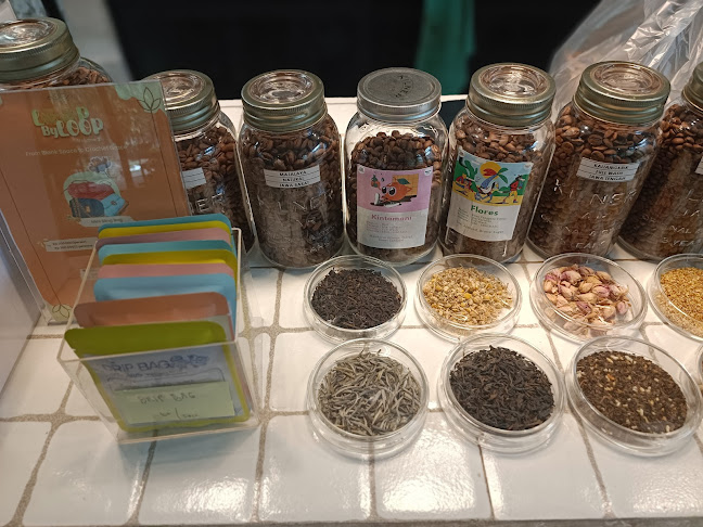 Opinii despre Maraca Books And Coffee în Kota Bogor - Gastronomi dan perhotelan