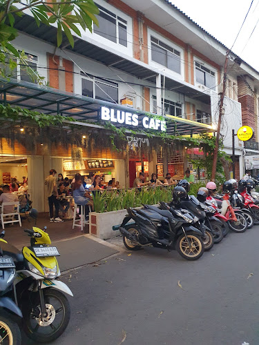 Ayam Tulang Lunak Bu Lik - Genteng Biru - Gastronomi dan perhotelan