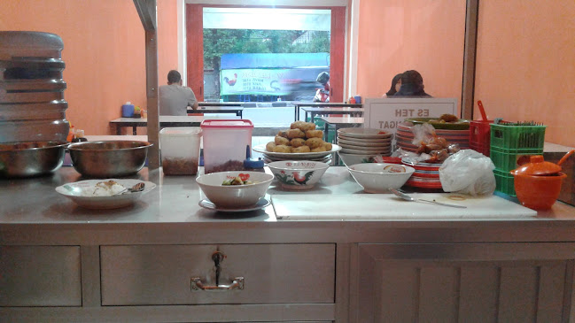 Surya Bundo - Gastronomi dan perhotelan