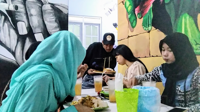 Jl. Hasanudin No.12, Karanganyar, Kec. Panggungrejo, Kota Pasuruan, Jawa Timur 67131