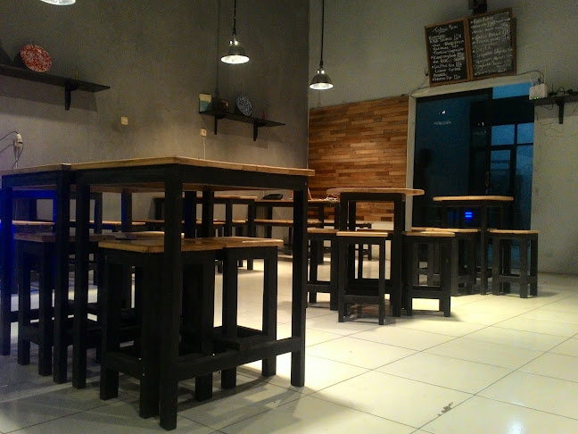 Haiqi cafe dan angkringan - Surabaya