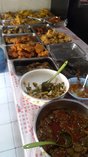 Opinii despre Warung Ozan în Surabaya - Gastronomi dan perhotelan