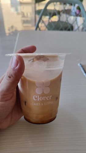 Clover Cakes and Coffee - Gastronomi dan perhotelan