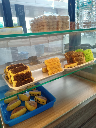 Kue bandung dan pukis Ahoy