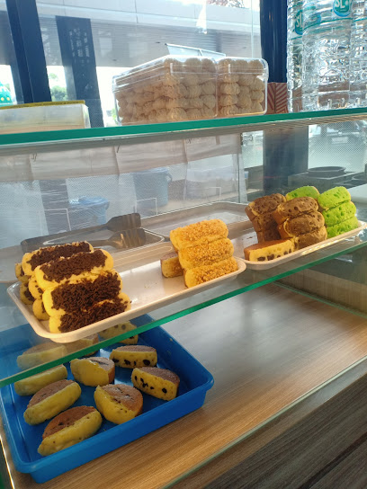 Kue bandung dan pukis Ahoy