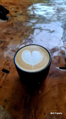 Emerald Club House, Parigi, Kec. Pd. Aren, Kota Tangerang Selatan, Banten 15227