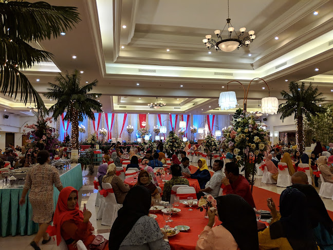 Jumbo Ballroom and Restaurant - Gastronomi dan perhotelan