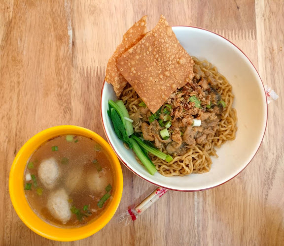 Mie Ayam Jamur Haji Idris - Gastronomi dan perhotelan
