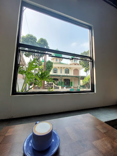 LEUKA COFFEE SHOP - Kota Depok