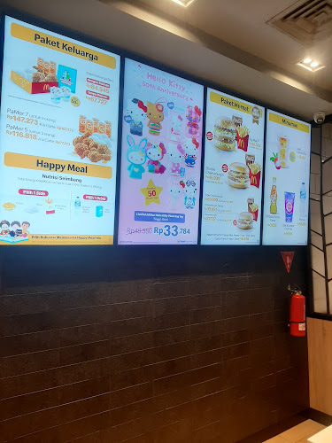 Opinii despre MCDonald's (MCD) Tanjung Pinang în Kota Tanjung Pinang - Gastronomi dan perhotelan