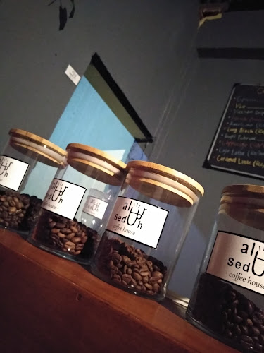 Opinii despre Alur Seduh Coffee în Kota Semarang - Gastronomi dan perhotelan