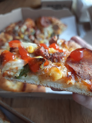 Domino's Pizza Probolinggo - Gastronomi dan perhotelan