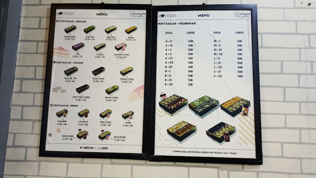 Roti Bakar Bahagia - Gastronomi dan perhotelan