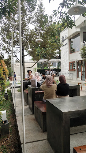 Dadi's Coffee Garden - Kota Depok