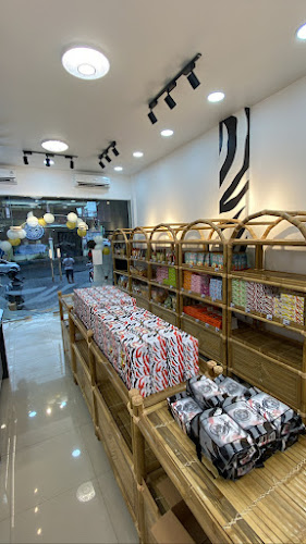 Siliwangi Bolu Kukus Raya Lontar, Surabaya