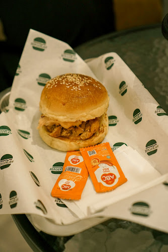 Opinii despre Hila caffe în Kota Langsa - Gastronomi dan perhotelan