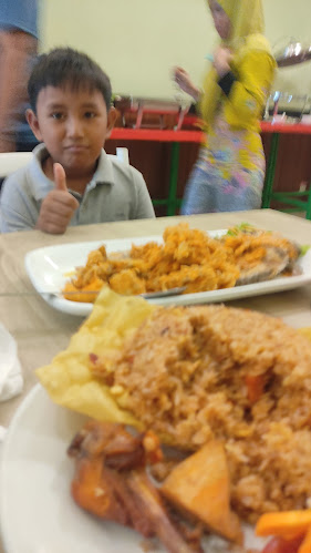 Opinii despre ombasskaferesto în Kota Probolinggo - Gastronomi dan perhotelan