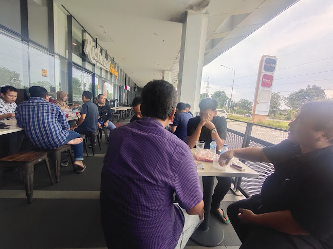 Richeese Factory Dumai - Kota Dumai