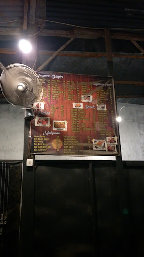 Opinii despre Eleven Cafe în Surabaya - Gastronomi dan perhotelan