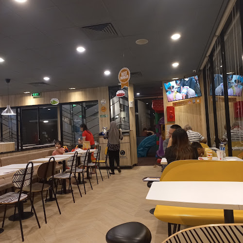 McDonald's Pangkalpinang - Gastronomi dan perhotelan