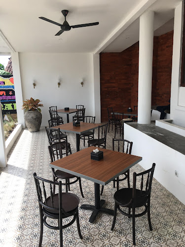 KINAR RESTO PAHOMAN - Gastronomi dan perhotelan