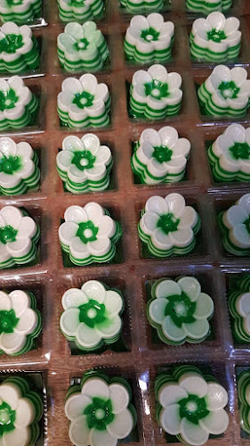 Pondok Kue 49, Rangkapan Jaya Baru - Gastronomi dan perhotelan