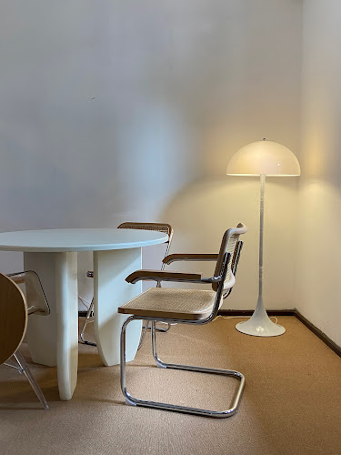 Jl. Ir. H. Juanda No.98, Lebakgede, Kecamatan Coblong, Kota Bandung, Jawa Barat 40132