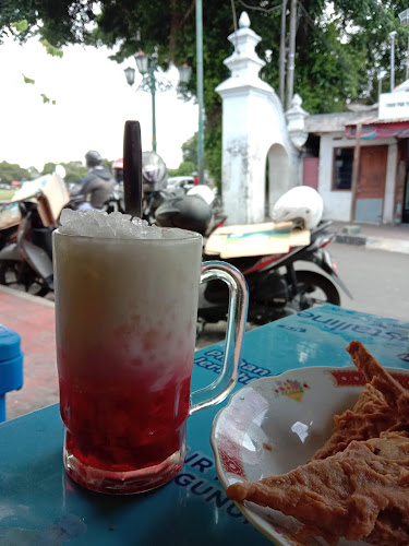 Comentarii opinii despre Warung Brongkos Handayani