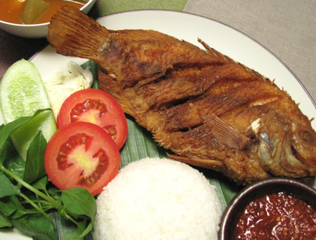 Comentarii opinii despre NASI GORENG KEBULI BUNGSU BERKAH GROUP