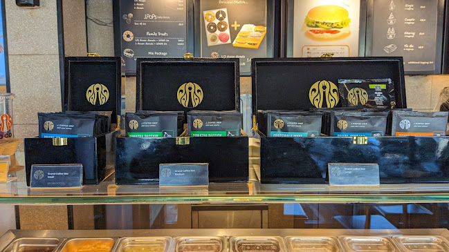 JCO COFFEE & DONUTS GATOT SUBROTO - Gastronomi dan perhotelan
