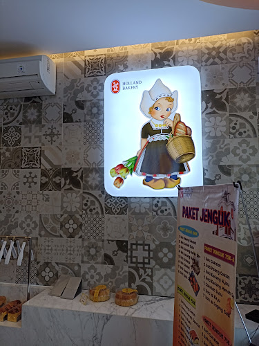 Opinii despre Holland Bakery - RS Urip Sumoharjo în Kota Bandar Lampung - Gastronomi dan perhotelan