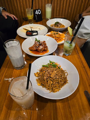 WANT MORE COFFEE & EATERY - Gastronomi dan perhotelan