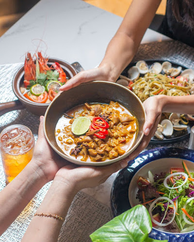 Opinii despre 209 Dining în Surabaya - Gastronomi dan perhotelan