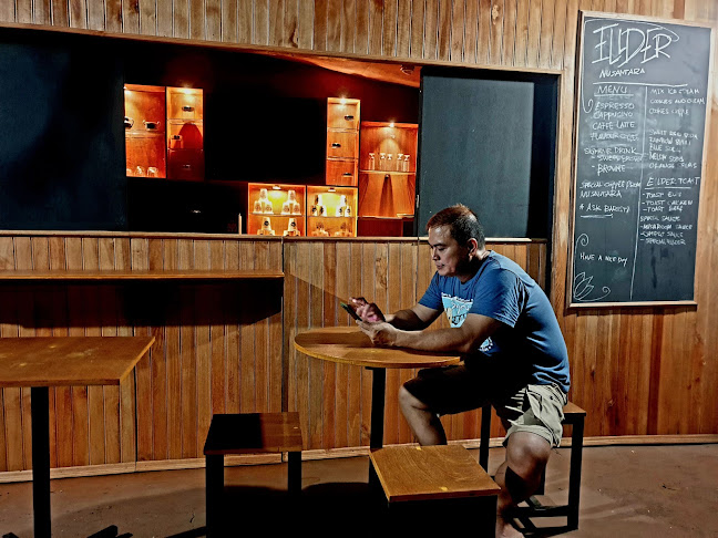 Ellder Cafe - Kota Manado