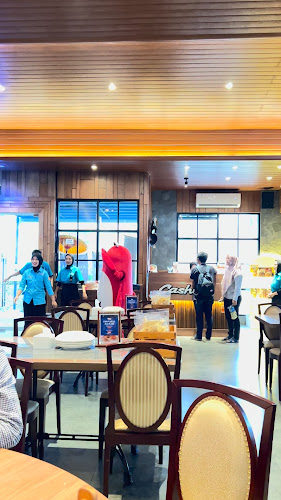 Opinii despre Kurnia Seafood Bandung în Kota Bandung - Gastronomi dan perhotelan