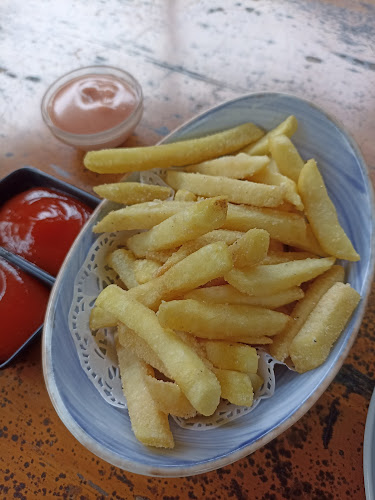 de'Clan Resto & Cafe Depok - Gastronomi dan perhotelan