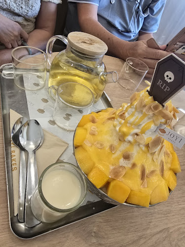 Comentarii opinii despre Joyi Bakes Cafe - Tiramisu Bingsoo Tea Dessert