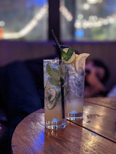 Lava Bar & Kitchen - Gastronomi dan perhotelan